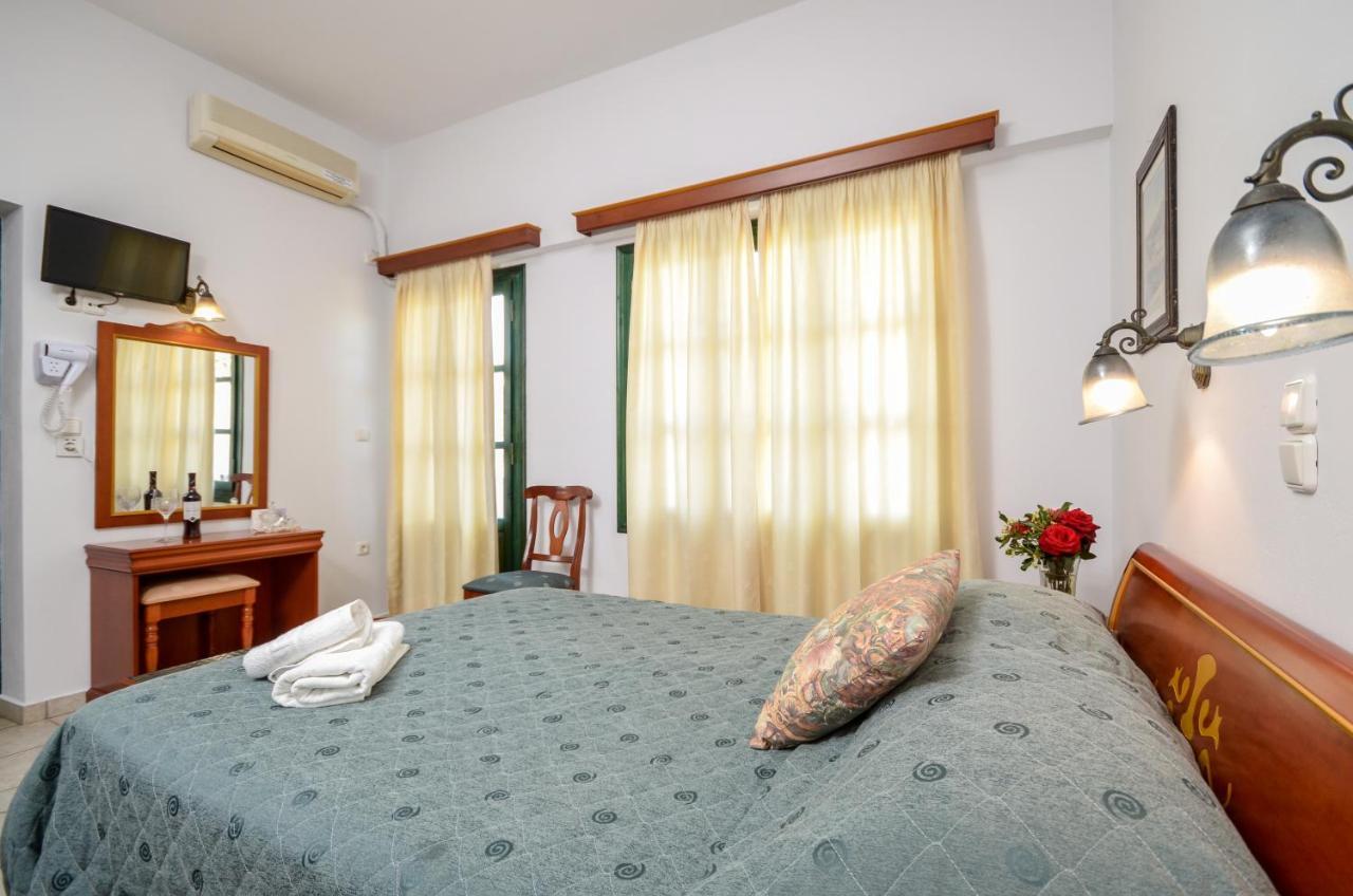 Apollon Hotel Naxos City Екстер'єр фото