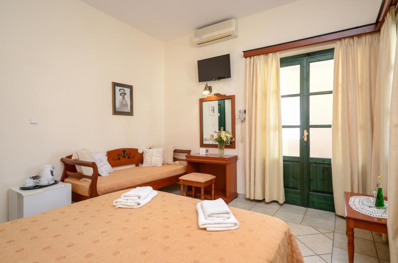 Apollon Hotel Naxos City Екстер'єр фото