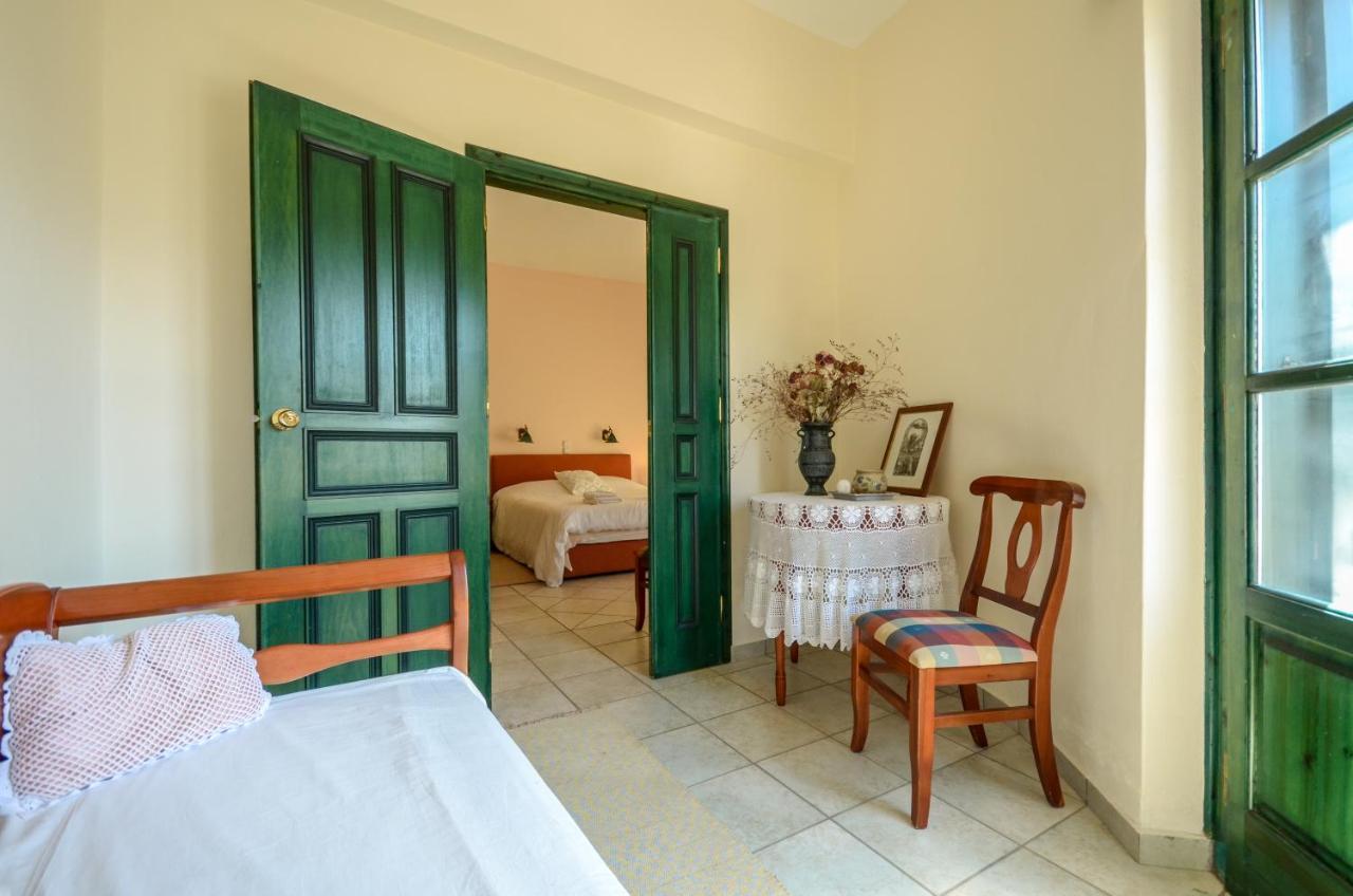 Apollon Hotel Naxos City Екстер'єр фото